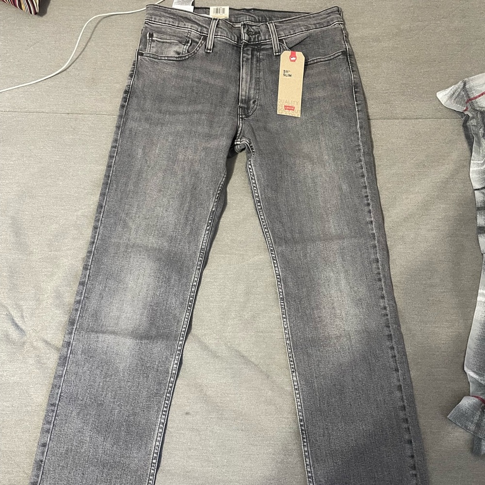 Brand New Mens Levi Jeans 32x30 511 Slim fit